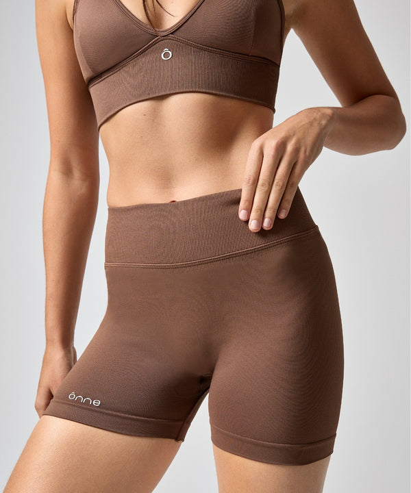 Aeris Short in Dark Brown, ÔNNE activewear