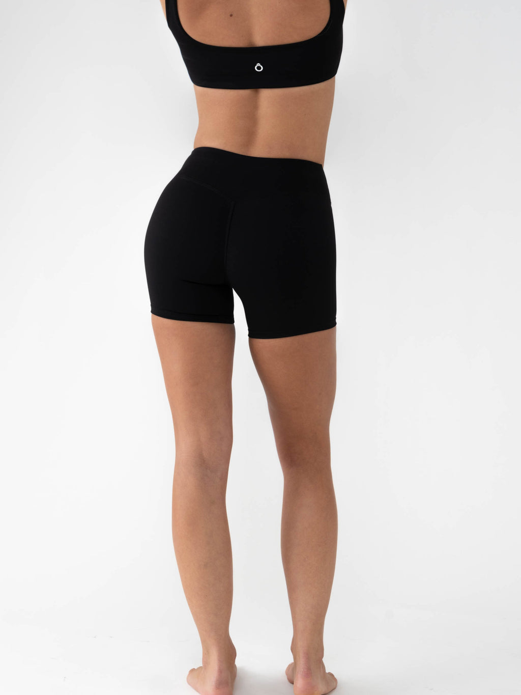 Marlo Shorts in Black, ÔNNE activewear