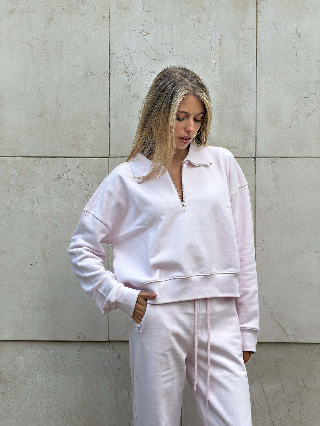 Luma Hoodie Half in Light Pink, ÔNNE activewear
