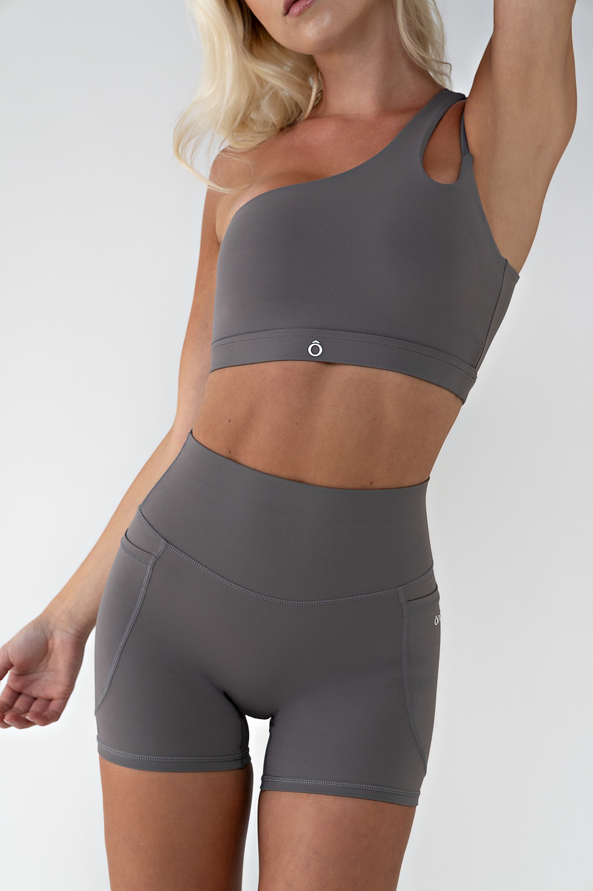 Maia Short in Ultimate Grey, ÔNNE activewear