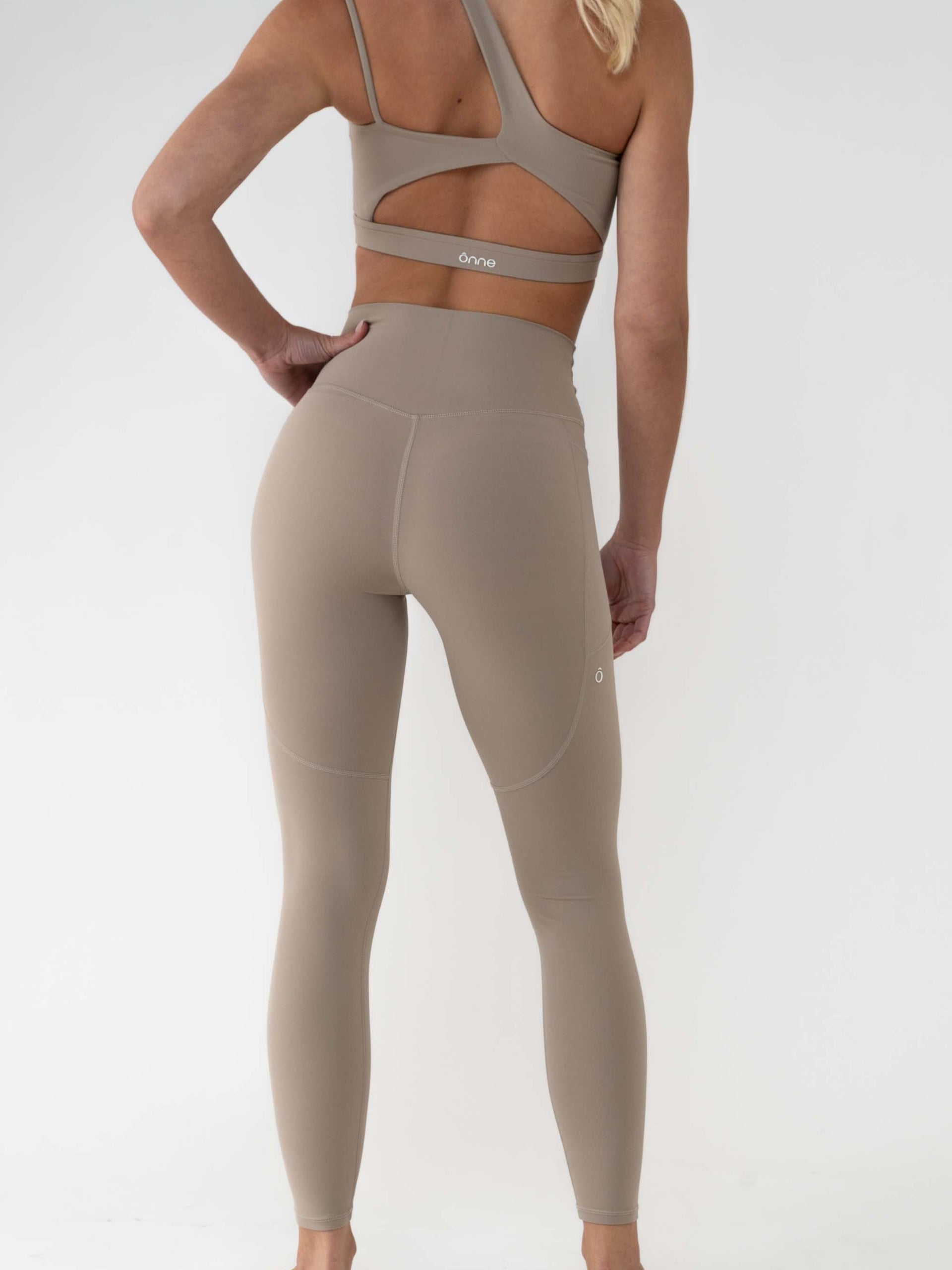 Bark Leggins in Sand Brown, ÔNNE activewear